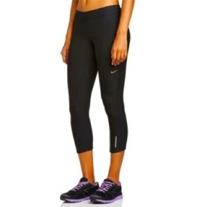 NWT Nike Dri Fit Relay Crop Capri Leggings Black size Small